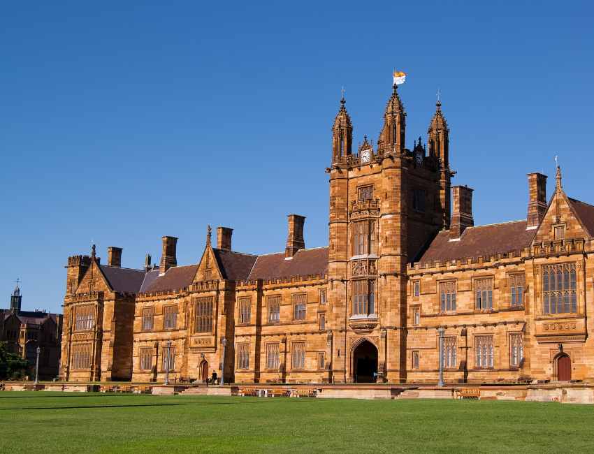 Sydney's Housing Market: A Look at Real Estate Trends and Heritage Styles